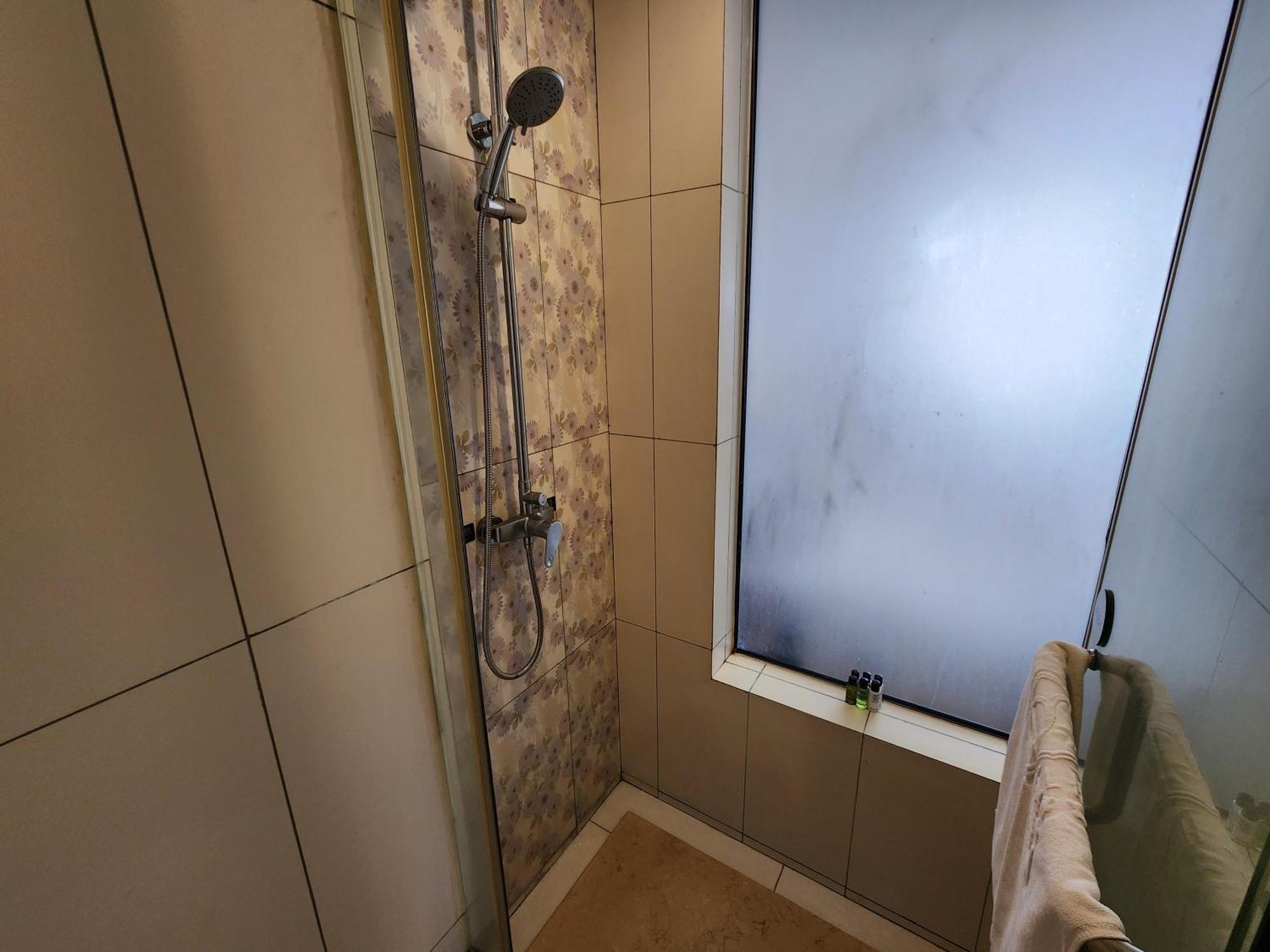 Dmall Hotel Kigali Ngoại thất bức ảnh